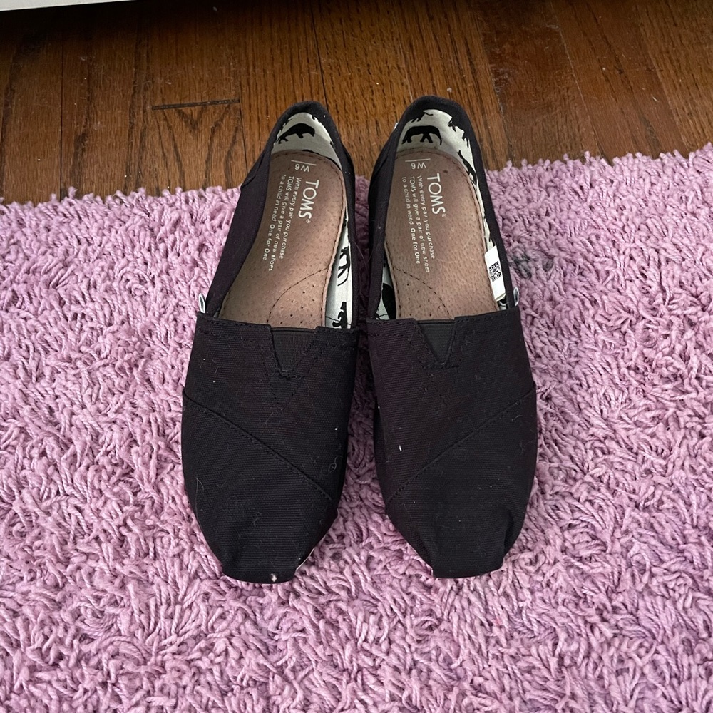 Toms black flats